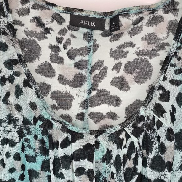 Animal Print Top - Picture 5 of 5